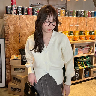 Basic 3-Button Cardigan