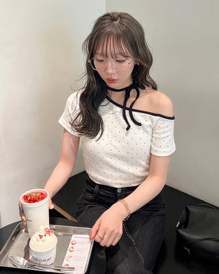 One-shoulder polka dot neck string short-sleeve T-shirt