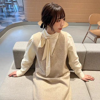 Ribbon tie blouse