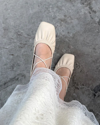 Shirring strap flat shoes