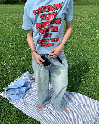 Color lettering cropped short-sleeved T-shirt