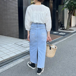 Back-slit denim long skirt