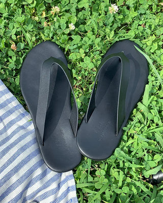 Simple leather thong sandals