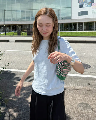 Simple eyelet short-sleeved T-shirt