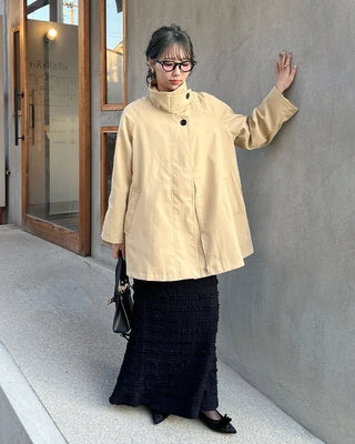 Loose-fit cape short trench coat