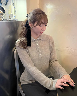 Simple half-open collar knit