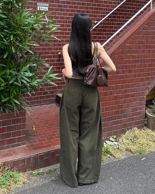 Side-tucked white cotton pants