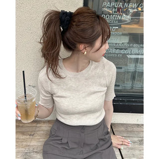 Ribbed round neck knit