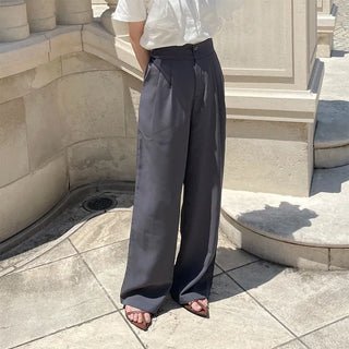 Two-button basic fit slacks