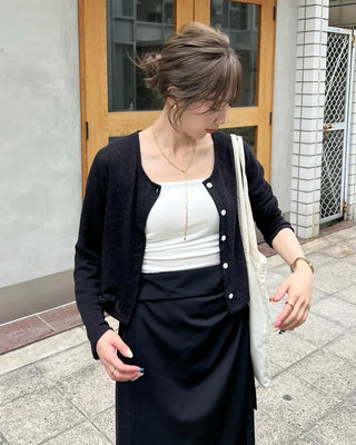 Simple round neck button cardigan