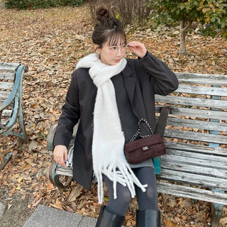 Chain strap square bag
