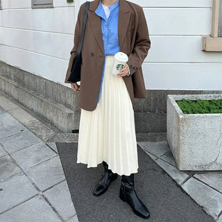 Knitted pleated skirt