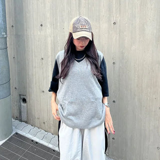 Oversized V-neck vest