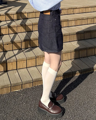 Simple low-rise denim short skirt