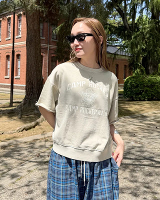 Cut-off hem sweat half-length T-shirt