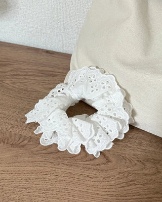 Lace scrunchie