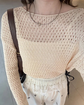 Loose-fitting perforated knit