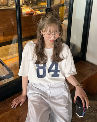 84 Off-shoulder T-shirt