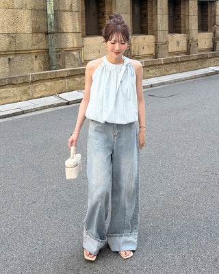 Rolled-up wide-leg denim pants