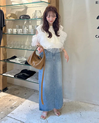 Square-line high heels