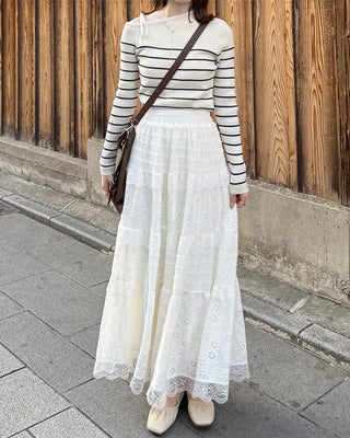 Flower punched long skirt