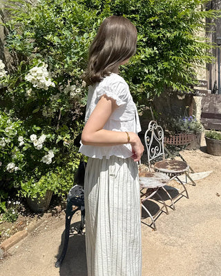 Bust strap ribbon puff frill blouse
