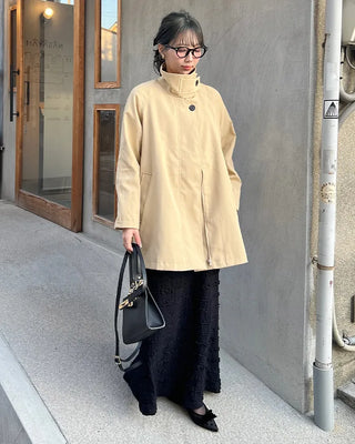 Loose-fit cape short trench coat