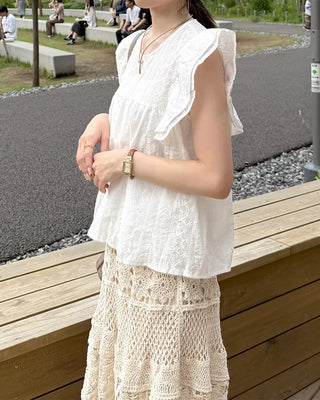 Frilled Punching Wing Blouse