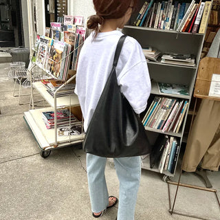 Basic shoulder bag