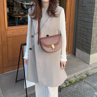 Half-moon cross bag
