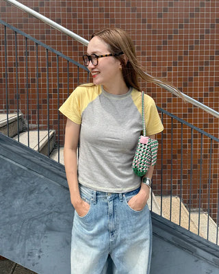 Raglan semi-cropped short-sleeved T-shirt