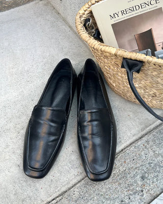 Square-line loafers