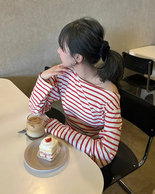 Border boat neck asymmetrical T-shirt