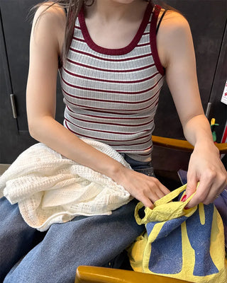 Bordered color sleeveless