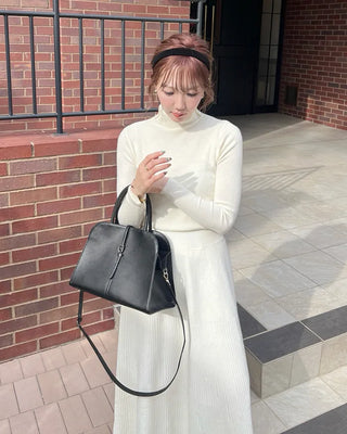 Basic turtleneck knit