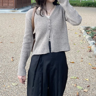 Pointed button rib knit cardigan