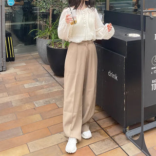 Button-point blouse