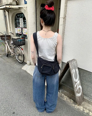 Pocket shoulder bag