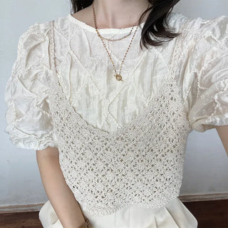 Round motif toggle clasp necklace