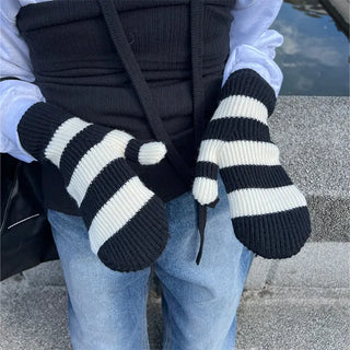 Border Touch Gloves