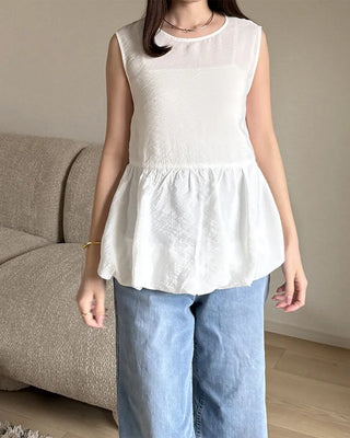 Sleeveless balloon blouse