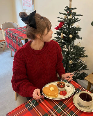 Cable Round Neck Knit