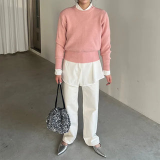 Simple and colorful knitwear