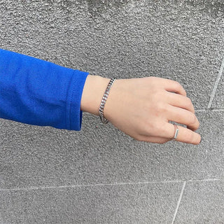 Simple chain bracelet