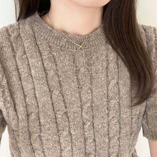 Ribbon motif necklace