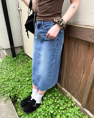 Washed denim skirt