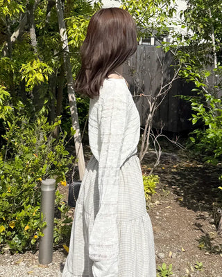 Loose-fitting sheer knit