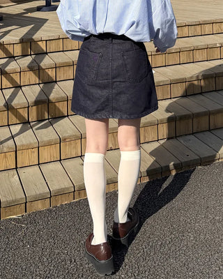 Simple low-rise denim short skirt