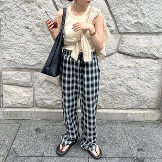 Halter neck knit sleeveless