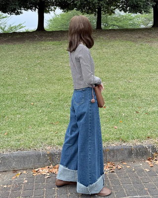 Side pintuck wide denim pants